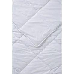Soren Anti-Bacterial Quilt